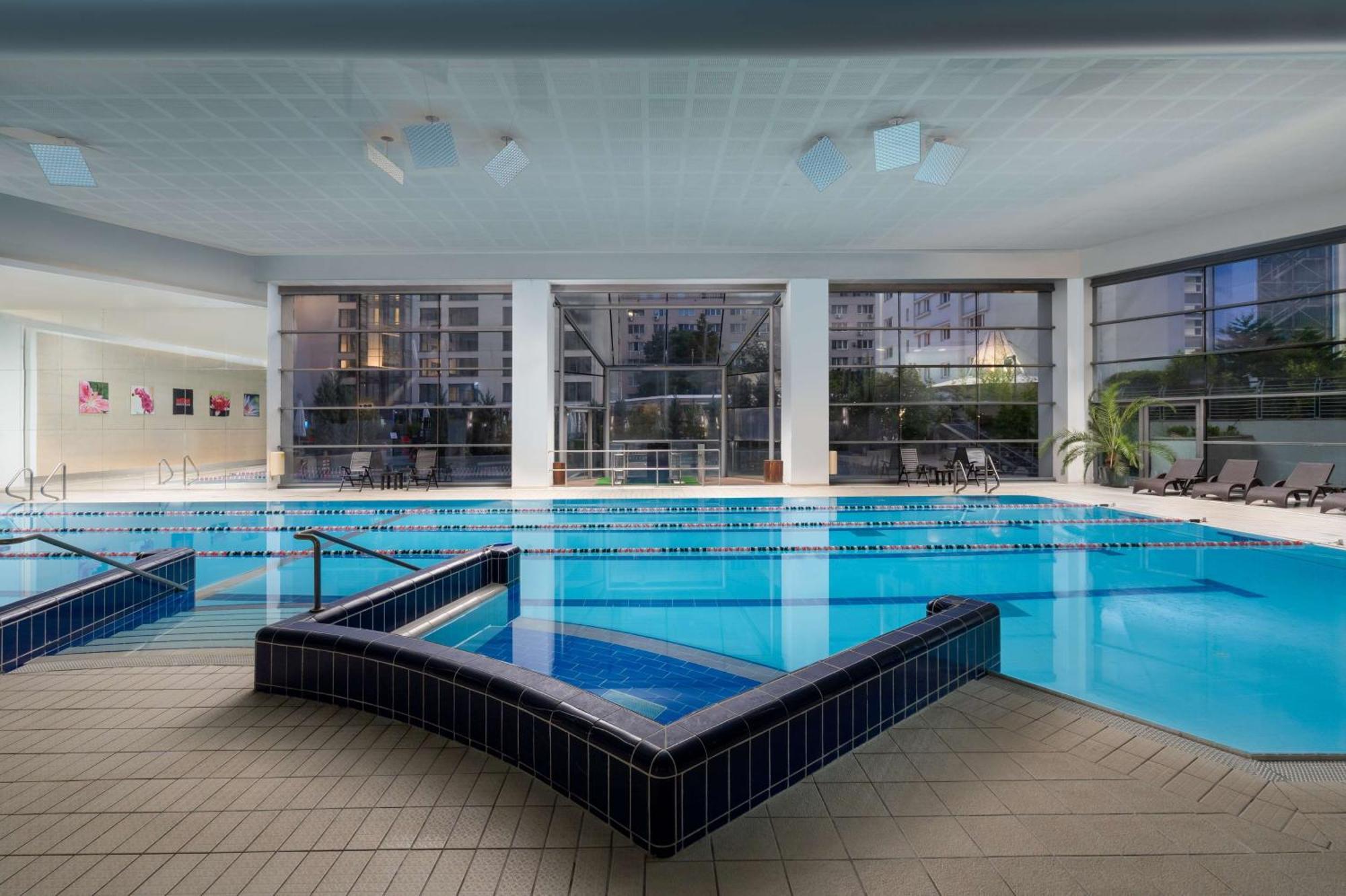 Park By Radisson & 4*